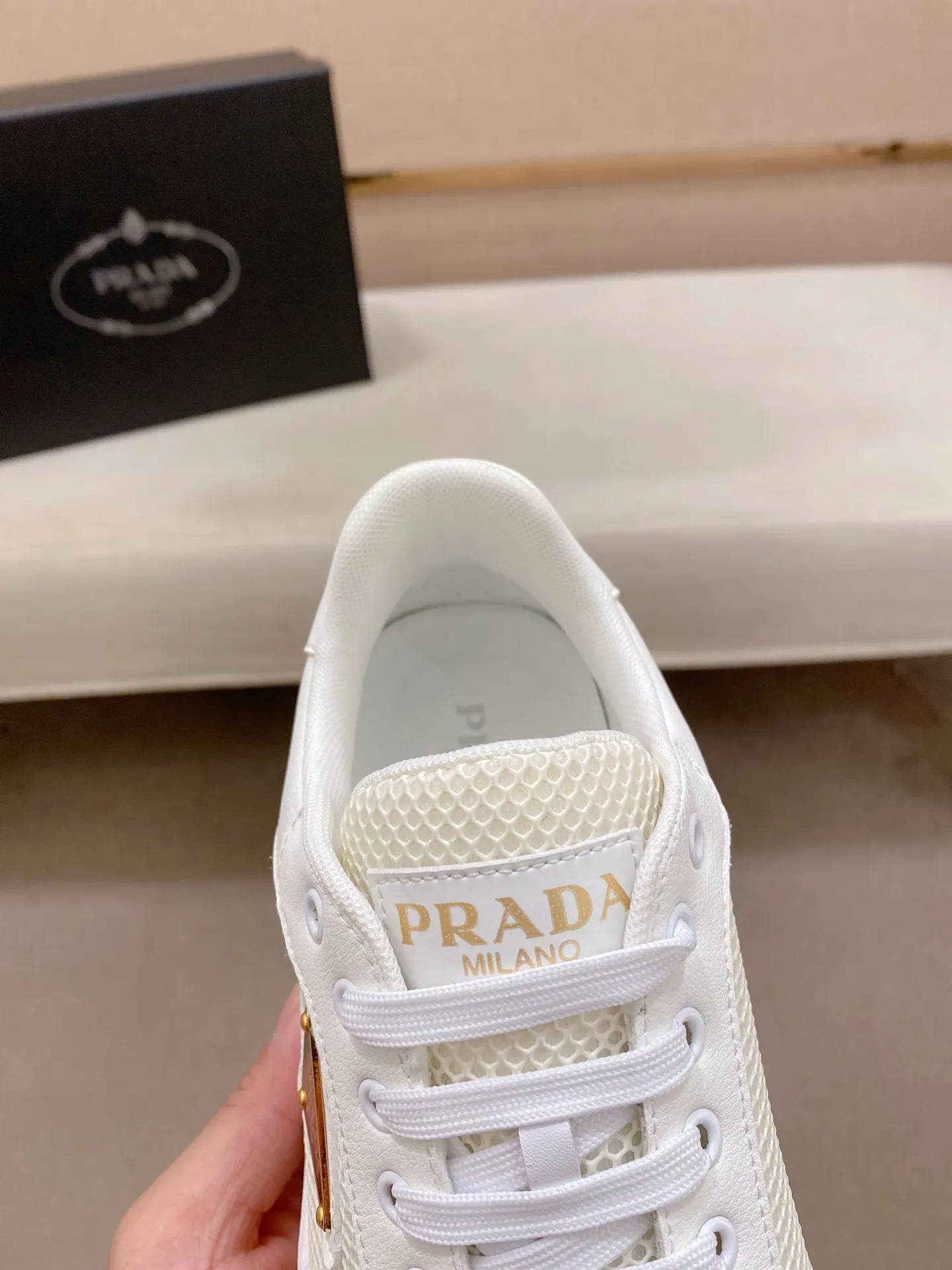 Men's men's shoes💰: 440💰[Prada～Prada] Trendy new styles are on the market. Same style as the official website. Counter quality. Original version. [Strong] [Strong] Imported selected first-layer cowhide. Comfortable and breathable sheepskin lining, fine workmanship, upper layer made of 100% pure cowhide, original last shape, comfortable on the feet, shoe sizes 38 to 44